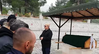 Trafik kazasında hayatını kaybeden üniversite öğrencisi Burdur'da toprağa verildi