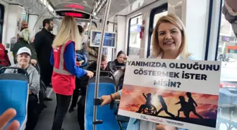 İzmit Belediyesi Engelliler Günü'nde tramvay yolculuğu düzenledi