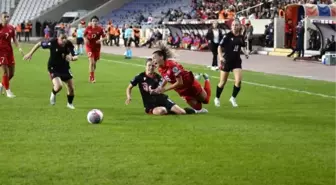 A Milli Kadın Futbol Takımı gol bile yemeden B Ligi'ne yükseldi