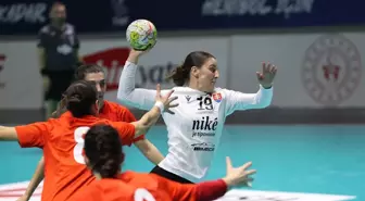 A Milli Kadın Hentbol Takımı Slovakya'yı Yendi