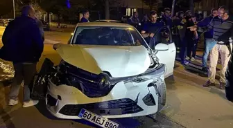 Amasya'da otomobil ile hafif ticari araç çarpıştı: 2 yaralı