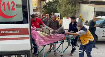 Muratpaşa'da çıkan yangında bir kişi dumandan etkilendi