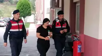 Manavgat'ta kadın, kocasını bıçakla ağır yaraladı