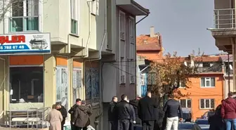 Kütahya'da Şizofreni Hastası Emekli Polis Memuru Kadın 2 Sağlık Çalışanını Rehin Aldı