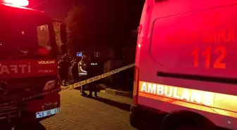 Manisa'da sundurma tamiri yaparken çöken çatının altında kalan kişi hayatını kaybetti