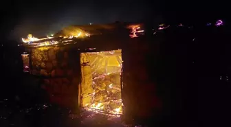 Tunceli'de depo yangını söndürüldü