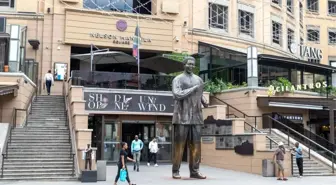 Güney Afrika'nın Eski Devlet Başkanı Nelson Mandela Hayatını Kaybetti