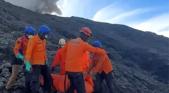 Endonezya'da Yanardağ Patlaması: 23 Dağcı Hayatını Kaybetti