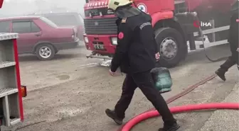 Prefabrik evde çıkan yangın güçlükle söndürüldü