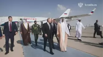Putin, Birleşik Arap Emirlikleri'ne gitti
