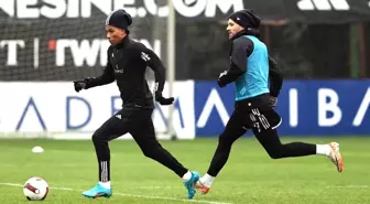 Beşiktaş: 'Futbolcumuz Omar Colley'in yapılan MR görüntülemesinde sağ dizinde kapsüler gerilme ve kısıtlı alanda kemik ödemi tespit edilmiştir.