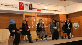 Trabzon'da teknolojik bağımlılıkla mücadele için sahne alan psikolojik danışmanlar