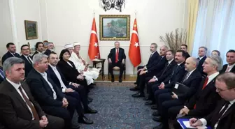 Cumhurbaşkanı Erdoğan Türkiye'nin Atina Büyükelçiliği'ni ziyaret ettiCumhurbaşkanı Erdoğan, Dr. Sadık Ahmet'in ailesi ve Batı Trakya Türk Azınlığı...