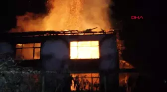 Düzce'de Ahşap Metruk Evde Yangın