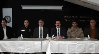 Hamur Kaymakamı Kış Tedbirleri ve Taşımalı Eğitim Toplantıları Düzenledi