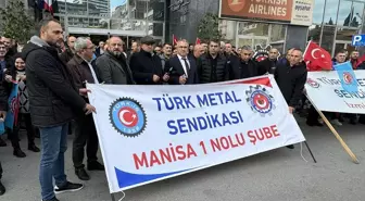 Türk Metal Sendikası Üyeleri MESS'i Protesto Etti