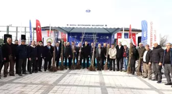 Bursa Büyükşehir Belediyesi, çiftçilere fidan ve tohum dağıttı