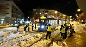 Almanya'da Kar Yağışı Nedeniyle Binlerce Valiz Teslim Edilemedi