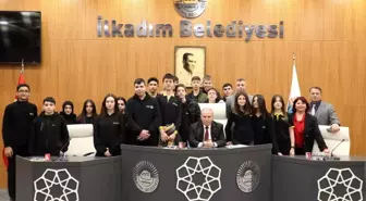 İlkadım Belediye Başkanı Necattin Demirtaş, Piri Reis Mesleki ve Teknik Anadolu Lisesi öğrencilerine nasihatlerde bulundu