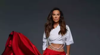 Oyuncu Filiz Taçbaş, CHP'den İzmir Foça Belediye Başkanlığına aday adayı oldu