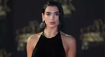 Sevgilisinden ayrılan Dua Lipa, milyonlarca insana telefon numarasını verdi