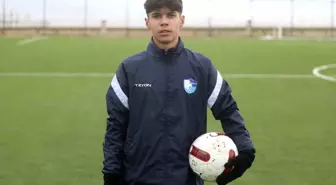 Erzurumspor U15 Futbolcusu Ahmet Muhammet Aslan, U15 Milli Takım Aday Kadrosuna Davet Edildi