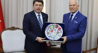 Adalet Bakanı Yılmaz Tunç, KKTC Cumhuriyet Meclisi Başkanı Zorlu Töre'yi ziyaret etti