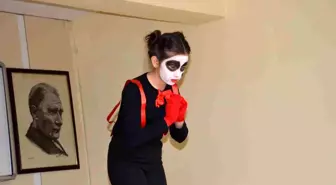 Didim Cumhuriyet İlk ve Ortaokulu'nda Özel Öğrencilerin Gösterileri