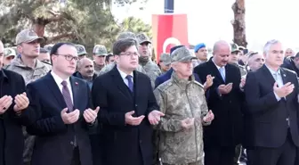 Dumlu şehitleri anıldı