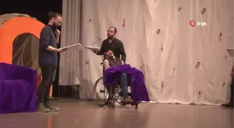 İkinin İkisi oyunu seyirciyle buluşmak için gün sayıyor