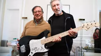 Pink Floyd'un solisti Roger Waters, Kolombiya Devlet Başkanı ile Filistin bayrağı açtı