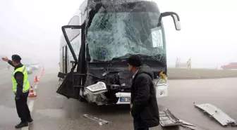 Amasya'da yoğun sis nedeniyle meydana gelen zincirleme trafik kazalarında 5 kişi yaralandı