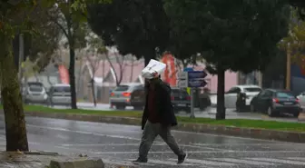 Kahramanmaraş'ta kuvvetli sağanak, günlük yaşamı olumsuz etkiliyor