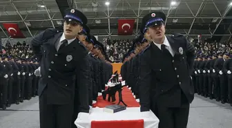 Karadeniz'de 3 ilde eğitimini tamamlayan 1212 polis adayı yemin etti