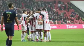 Samsunspor, evinde Kasımpaşa'yı 4-2 mağlup etti