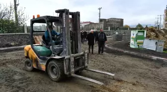 Lapseki'de Kilit Parke Taş Döşeme Çalışmaları Hızla Devam Ediyor