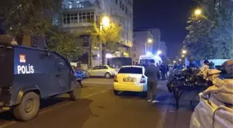 Diyarbakır'da Husumetli Gruplar Arasında Bıçaklı Kavga: 2 Yaralı