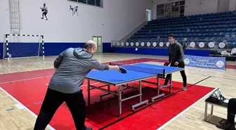 Hakkari'de Cumhuriyetin 100. Yılına Özel Masa Tenisi Turnuvası Düzenlendi