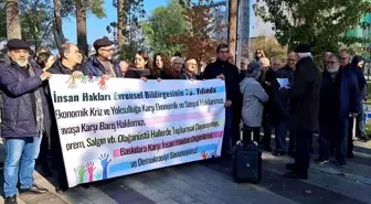 İzmir'de İnsan Hakları Savunucularından 'Dünya İnsan Hakları Günü' Açıklaması... Tihv Genel Sekreteri Üsterci: 'Tüm Ülke Adeta İşkence Mekanı Haline...