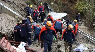 Zonguldak'ta Heyelan Sonucu 21 Kurtarma Görevlisi Yaralandı