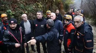 Zonguldak'ta heyelan sonucu göçük altında kalan anne ve oğlu aranıyor