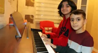 12 yaşındaki Cemre Jinda Kesici, piyano festivalinde ödül aldı