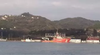 Zonguldak'ta batan geminin yerinde söküm işlemleri başladı