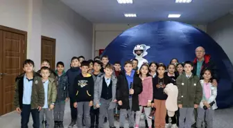 Çifteler İlçesi'ndeki çocuklar Planetaryum etkinliğinde keyifli dakikalar geçirdi
