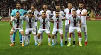 Eskişehirspor, liderlik ve yükselme yürüyüşünü sürdürdü