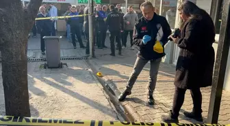 Kocaeli'de Kuzen Tarafından Silahla Vurulan Kişi Hastaneye Kaldırıldı