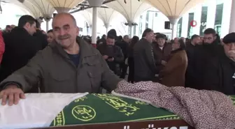 Ankara'da motosiklet kazasında hayatını kaybeden 8 yaşındaki Işıl Erem son yolculuğuna uğurlandı