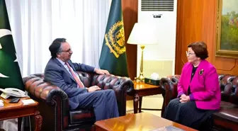 Pakistan Dışişleri Bakanı, barışçıl bir Afganistan için çalışmaya devam edeceklerini vurguladı