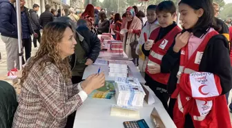 Alaşehir'de Kitap Okuma Farkındalık Yürüyüşü ve Okur-Yazar Buluşması düzenlendi