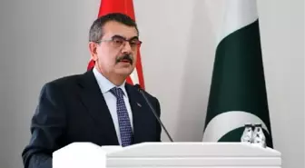 CİNNAH GENÇ YAZARLAR ÖDÜL TÖRENİ'NE KATILDI